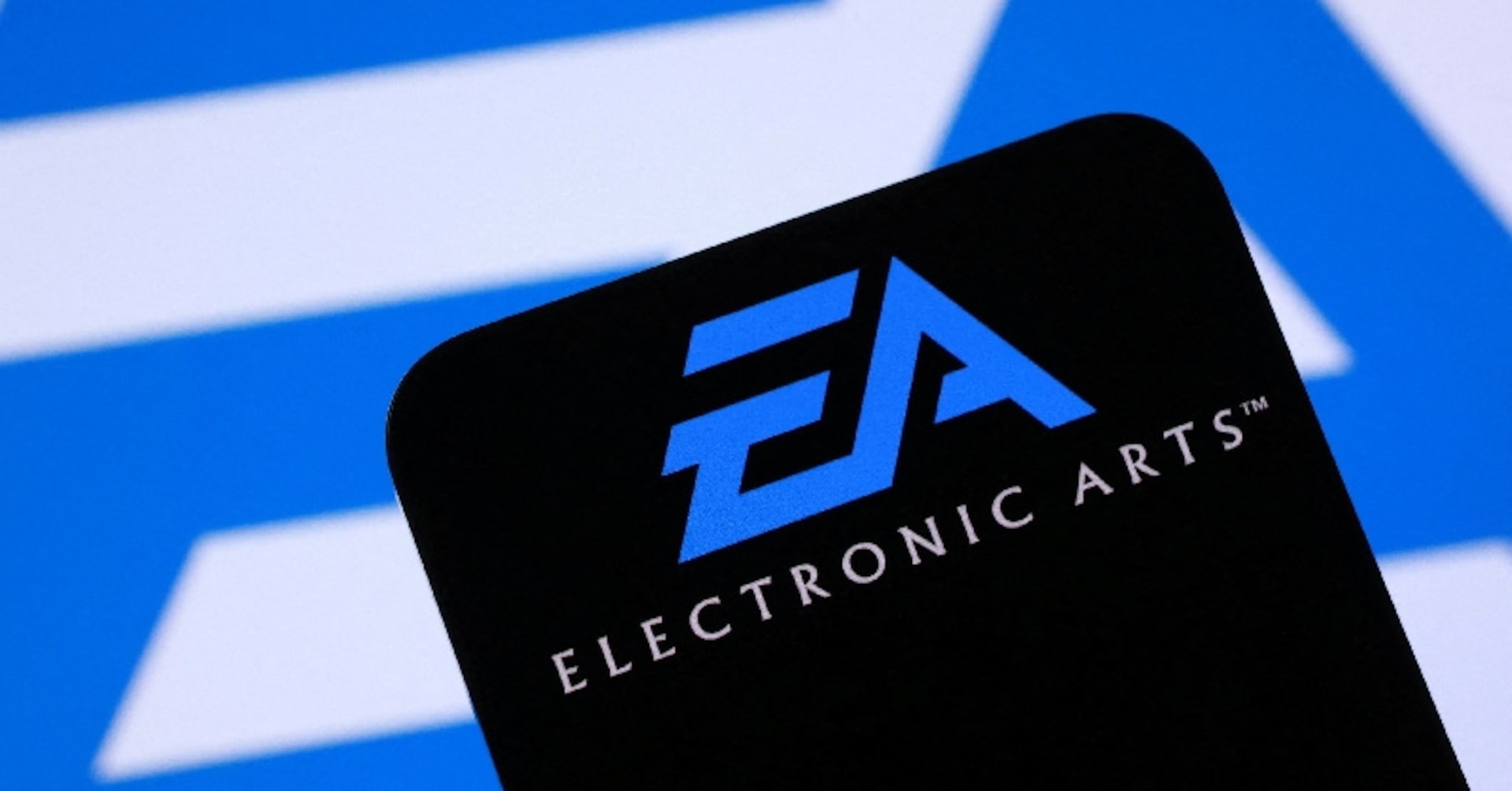 Un fondo soberano saudí evalúa fusionar Electronic Arts con Savvy, según Bloomberg