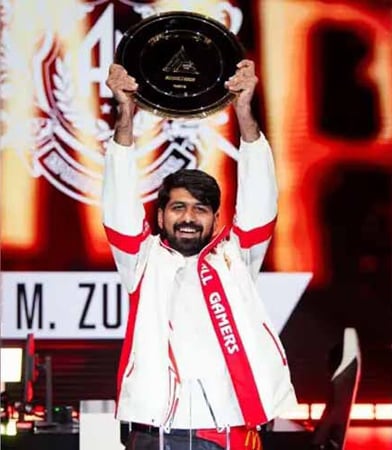Zubair de Pakistán gana el Tekken 8 Esports World Cup 2026 con final 5-0 en París